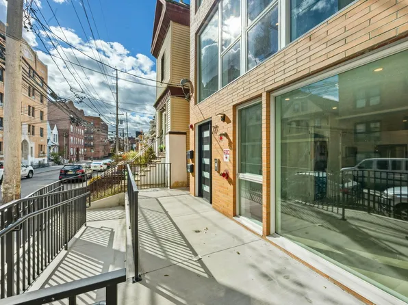 77 Van Reypen Street image 19 of 23