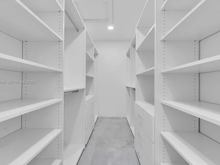 200 N Hibiscus Dr — Photo 32