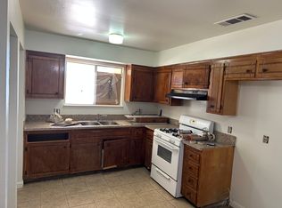 4662 N Woodson Ave, Fresno, CA 93705