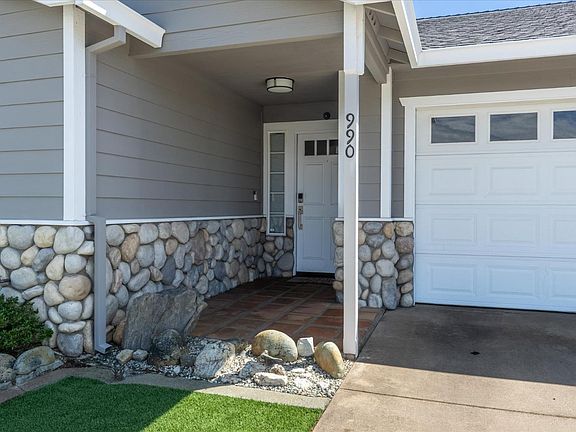 2nd image of 990 Country Ln