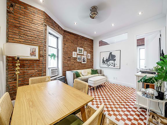 2nd image of 37 King St APT 6H