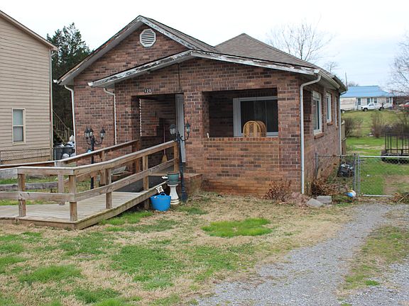 2nd image of 129 Pinedale St