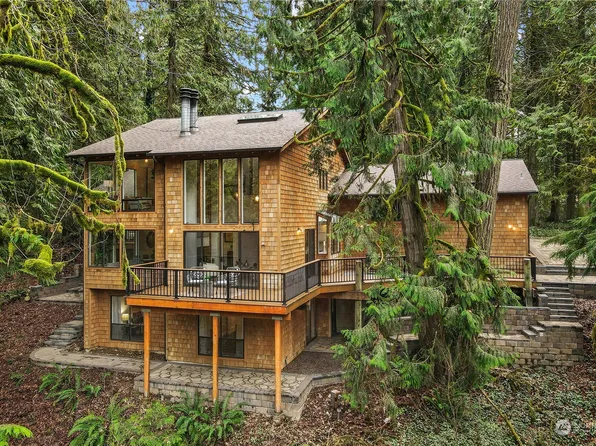 13902 240th Avenue SE, Issaquah, WA 98027