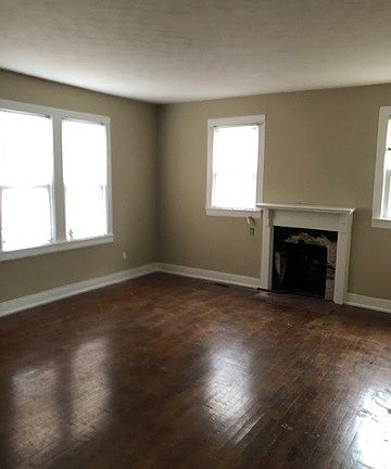 2nd image of 608 Park St