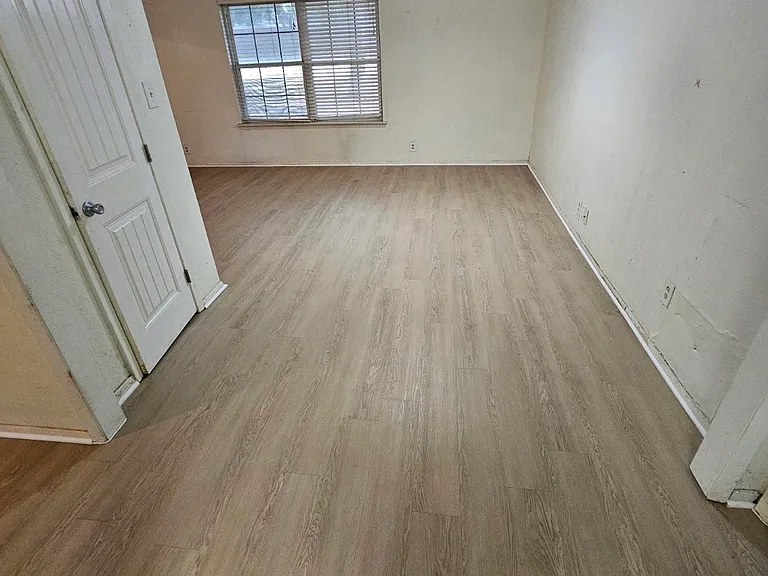 1007 E Windsor Dr — Photo 3