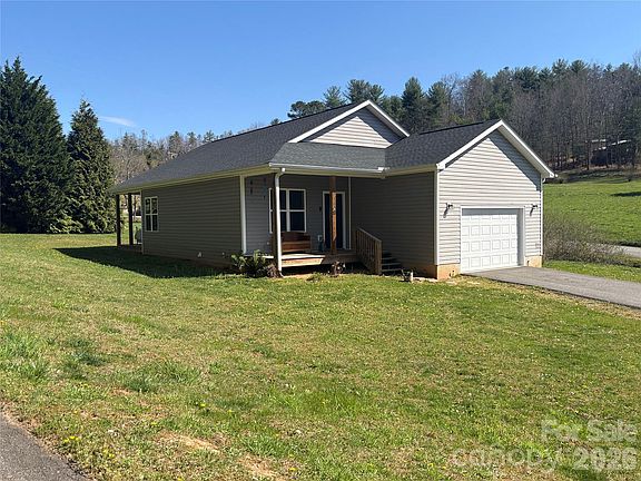 2nd image of 10 Scarlett Ridge Dr