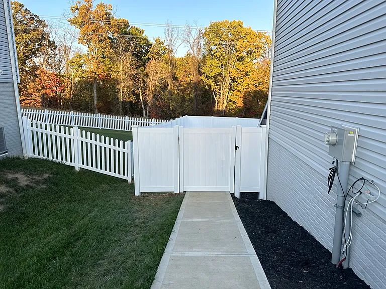 Ruth Ct — Photo 7