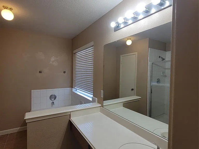 6327 Hayman Dr — Photo 15