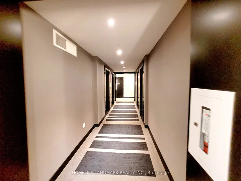 30 Roehampton Ave #3110 — Photo 10