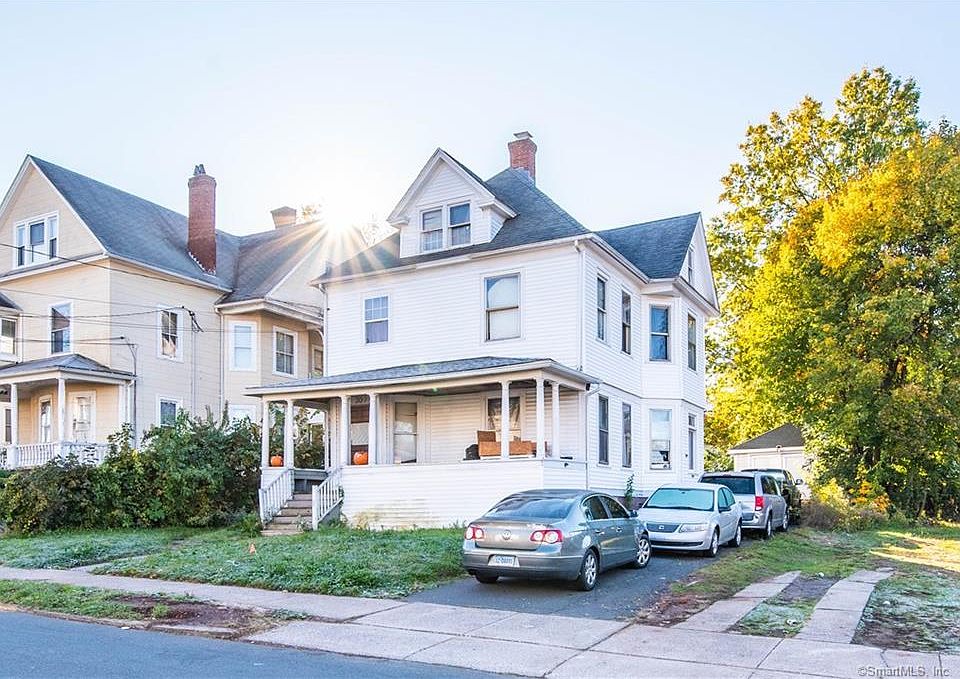 2nd image of 309 Chestnut St