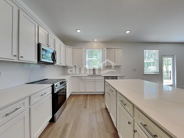 190 Hickory Pointe Loop — Photo 3