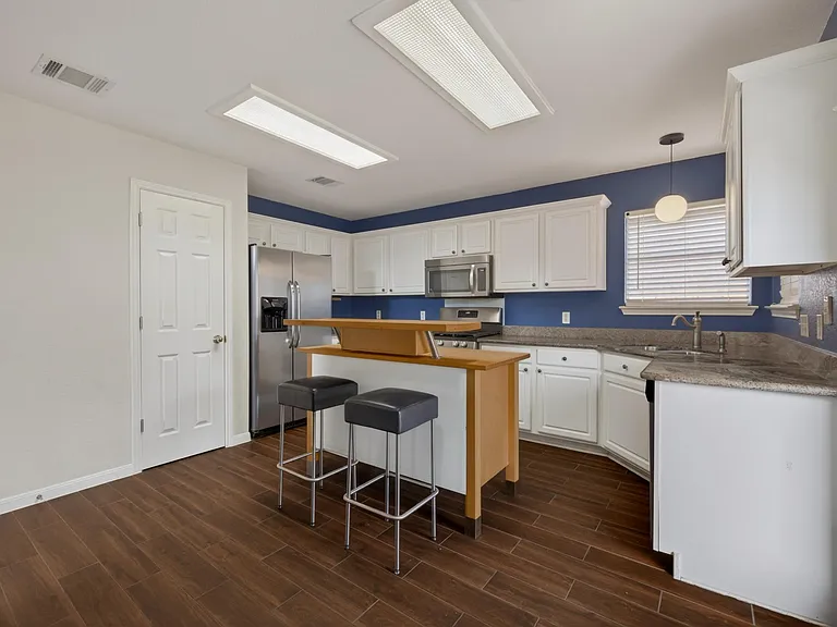907 Settlement Cv — Photo 13