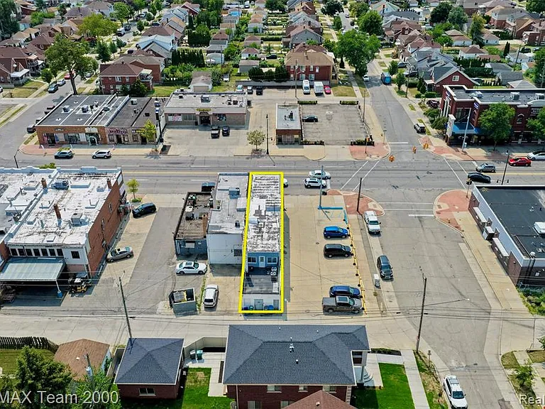 13134 W Warren Ave — Photo 3