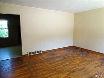 3rd image of 1524 Elfrink St