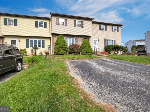 43 White Dogwood Dr, Etters, PA 17319