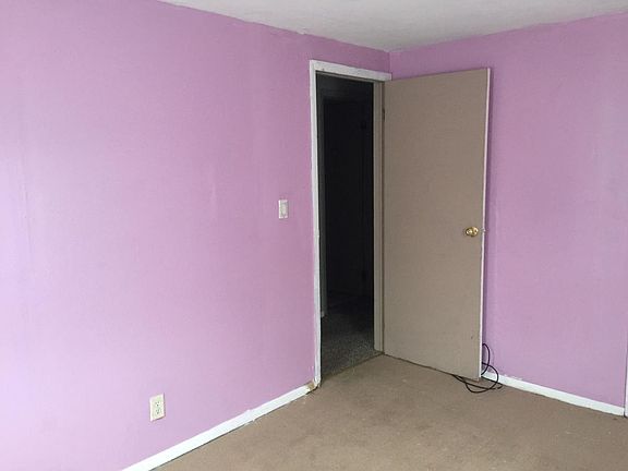 2nd image of 1530 Elmwood Ave