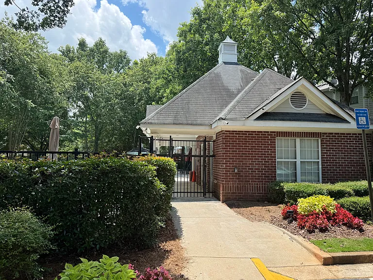2179 Dillard Xing — Photo 13
