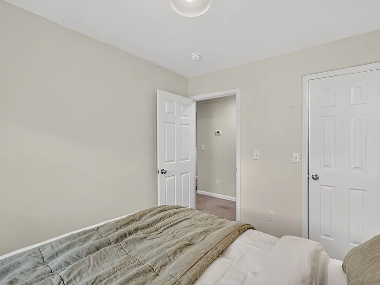 131 Carriage Ct — Photo 14