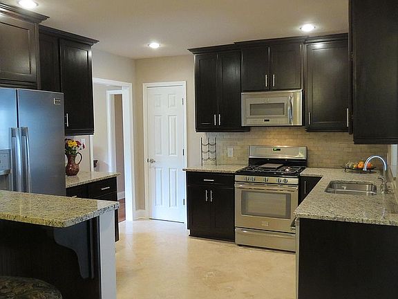 L-O-V-E this Kitchen!