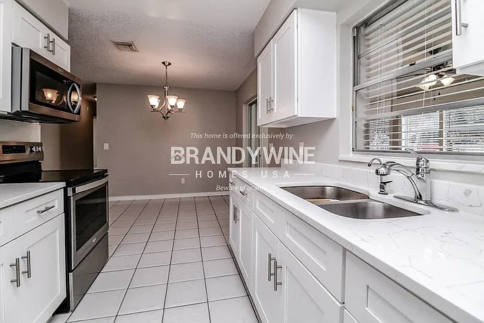 6311 Fortune Ln — Photo 7