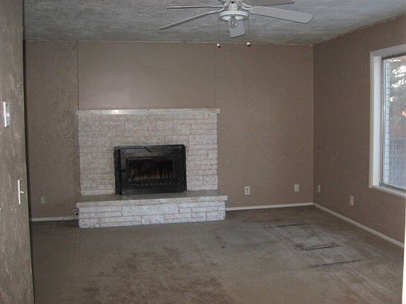 4th image of 2289 Malibu Dr