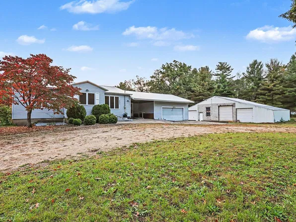 1972 S Maple Island Rd, Muskegon, MI 49442