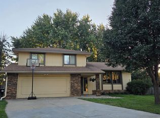 306 N 155th Cir, Omaha, NE 68154