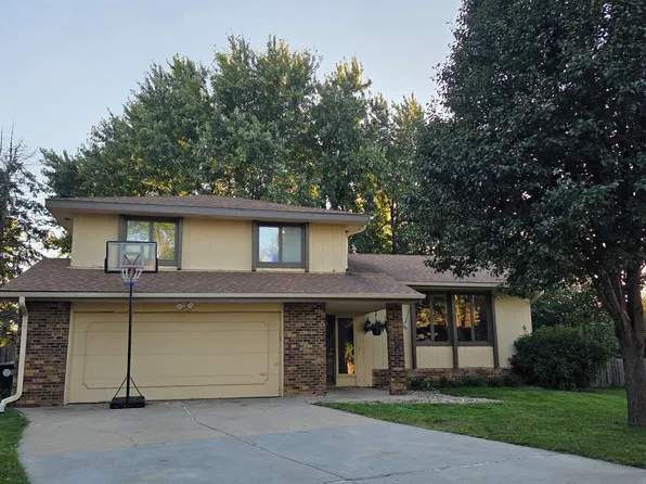 306 N 155th Cir, Omaha, NE 68154