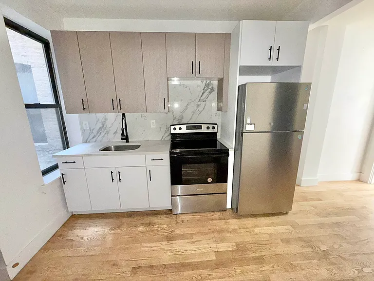 1518 Jefferson Ave #1R — Photo 16