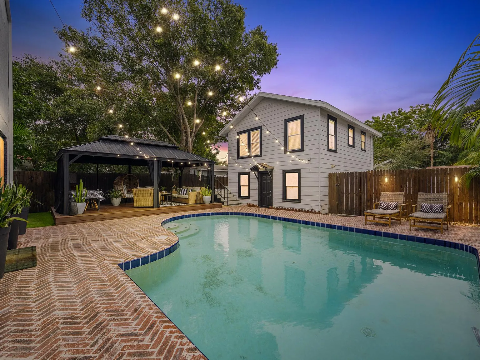 1 bed, 720 sqft, $2,100 — Photo 1