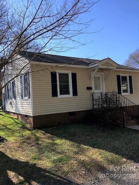 1st image of 215 Hawley Ave