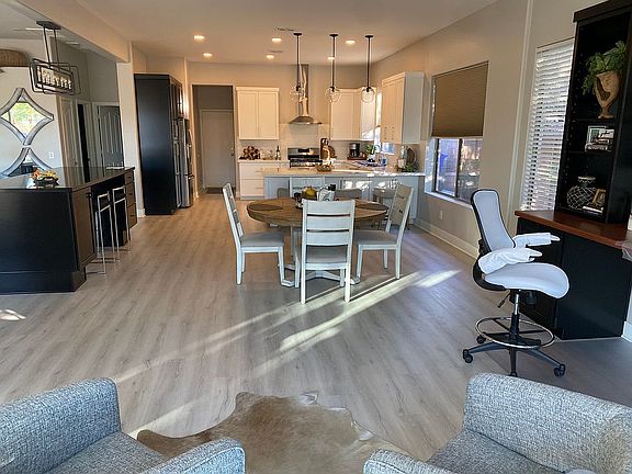 2nd image of 3851 E Meadowview Dr