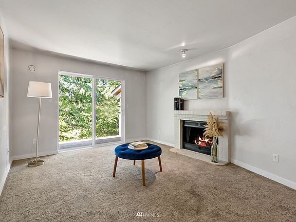 3rd image of 14006 NE 181st Pl APT B301