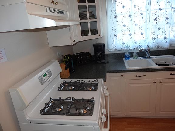 4th image of 2831 N 74th Ave #2