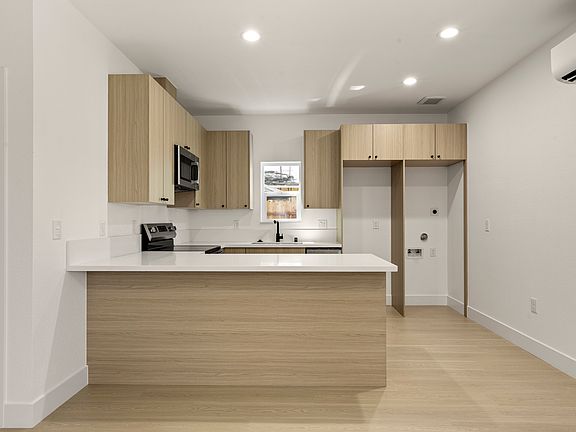 5th image of 219 B St #A