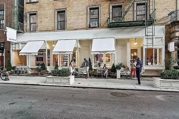 Rented by REAL New York | media 4