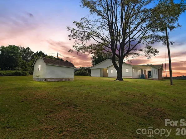 648 Scotts Creek Rd, Statesville, NC 28625