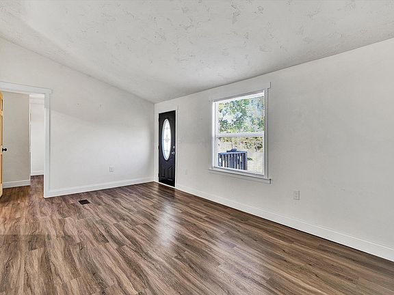 2nd image of 36 Nutmeg Ln