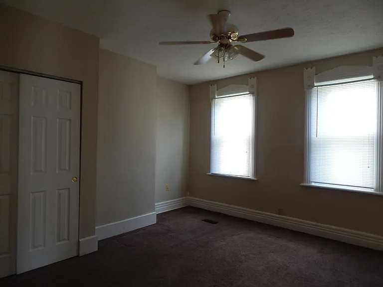 2200 Wayne Ave — Photo 8
