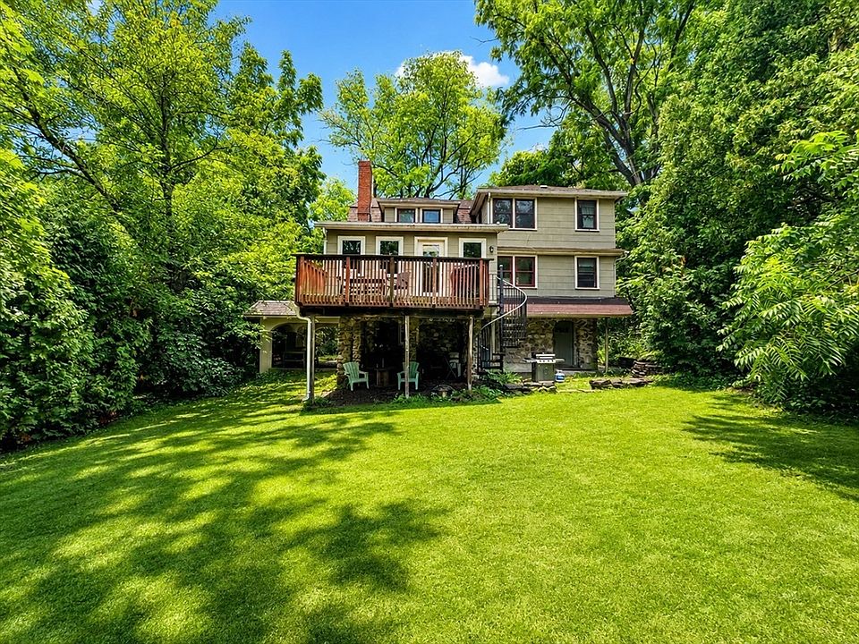 1st image of 138 Sunset Ave