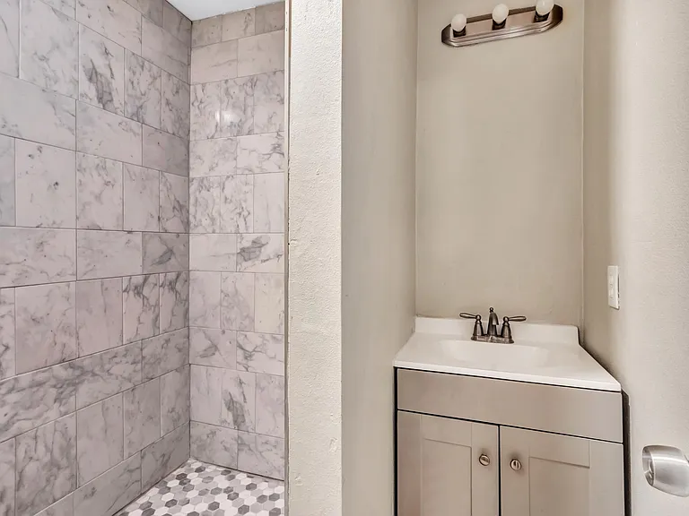 2355 Longhorn St — Photo 10