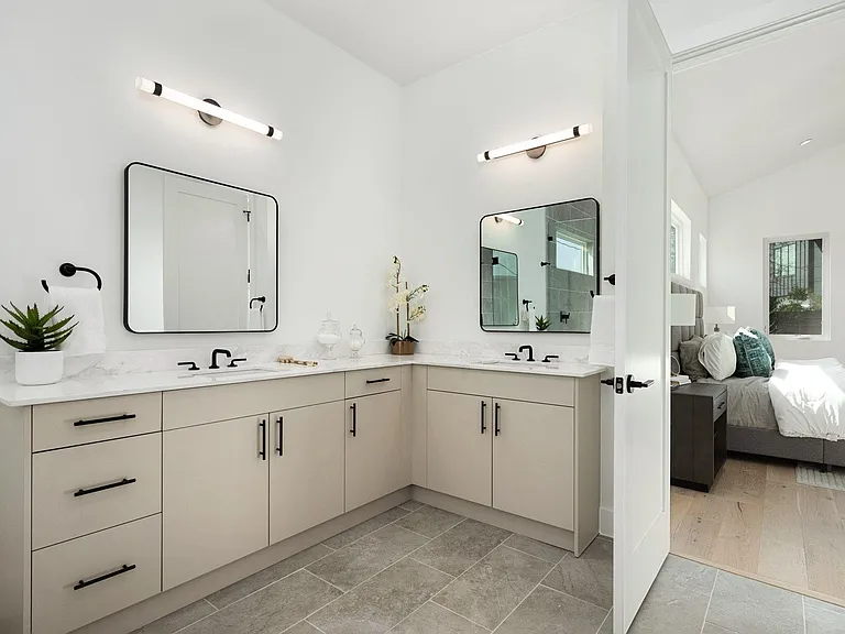 1119 Fairmount Ave — Photo 15