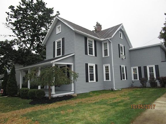 5th image of 141 N Walnut St