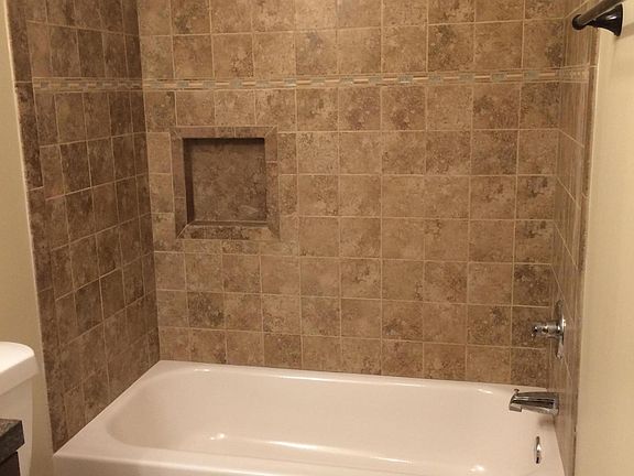 5th image of 3006 Greenway Dr