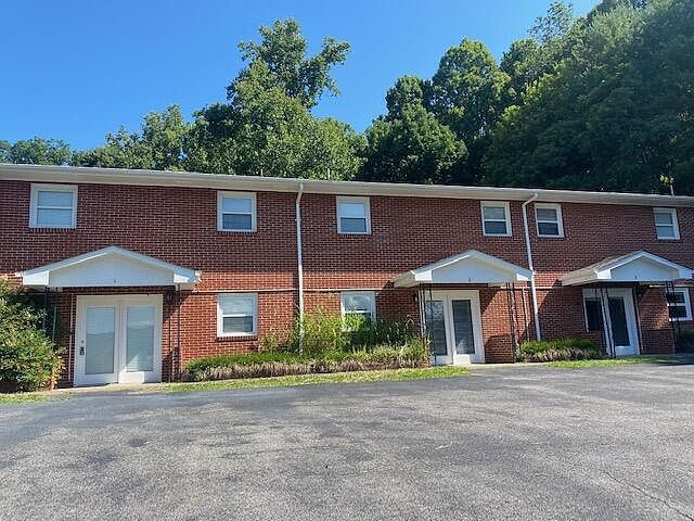 1st image of 146 Blakemore Cir