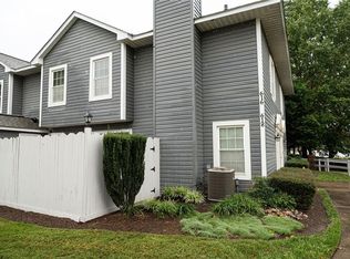 618 Ridge Cir, Chesapeake, VA 23320