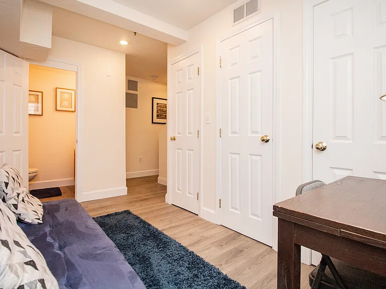 23 Jay St #B — Photo 18