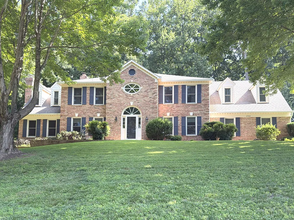 11560 Holly Briar Ln