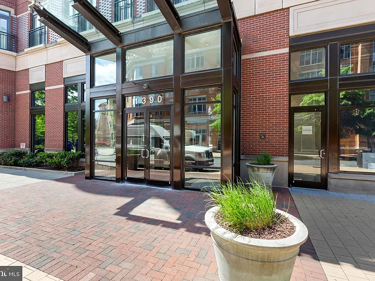 1390 Kenyon St NW #517 — Photo 34