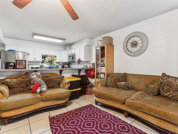 3rd image of 7024 Northgate Dr
